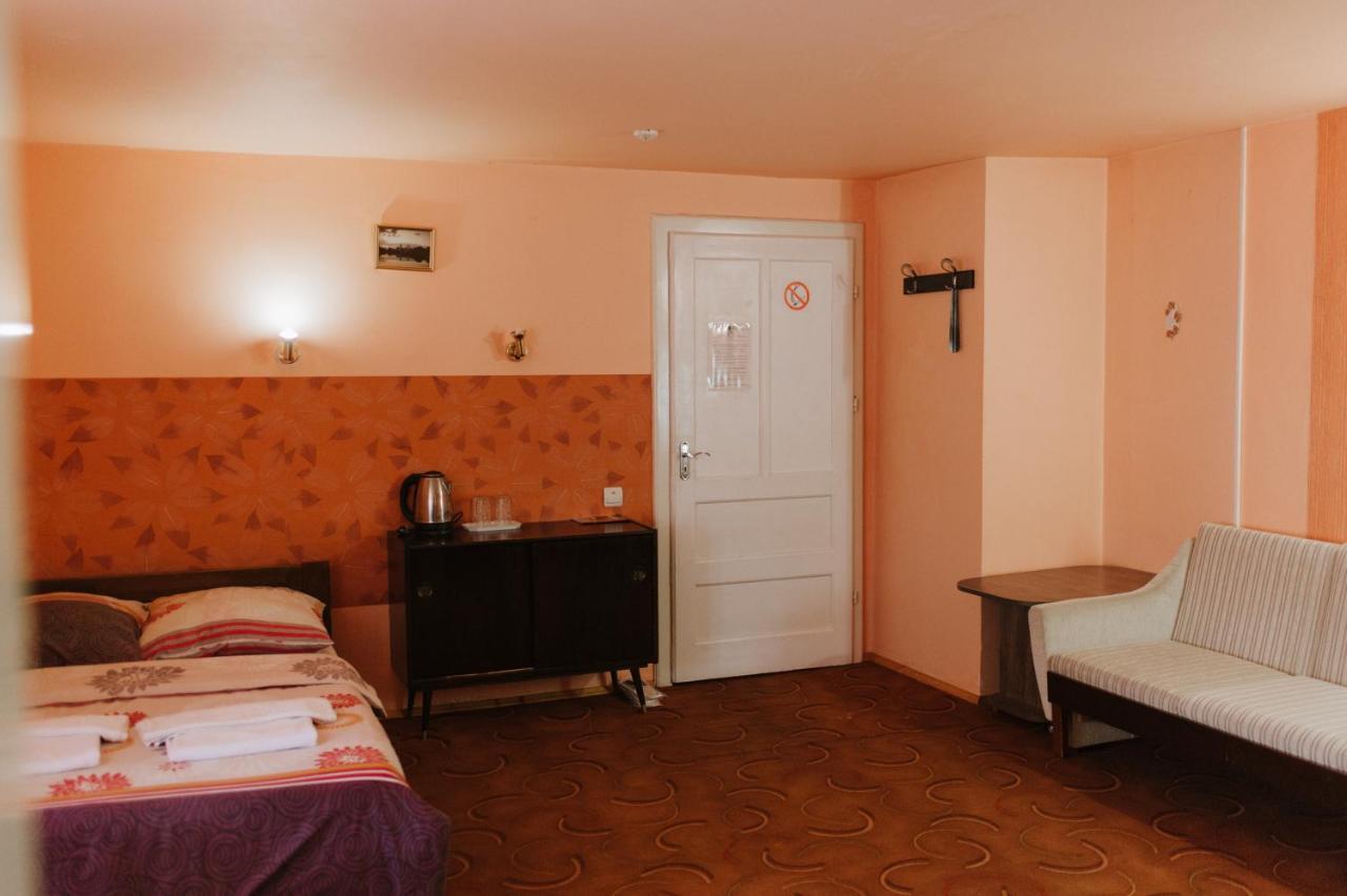 Mala Praha Hotell Uzjhorod Eksteriør bilde
