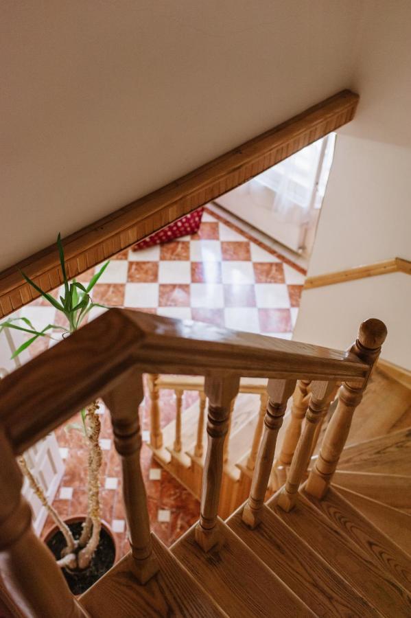 Mala Praha Hotell Uzjhorod Eksteriør bilde