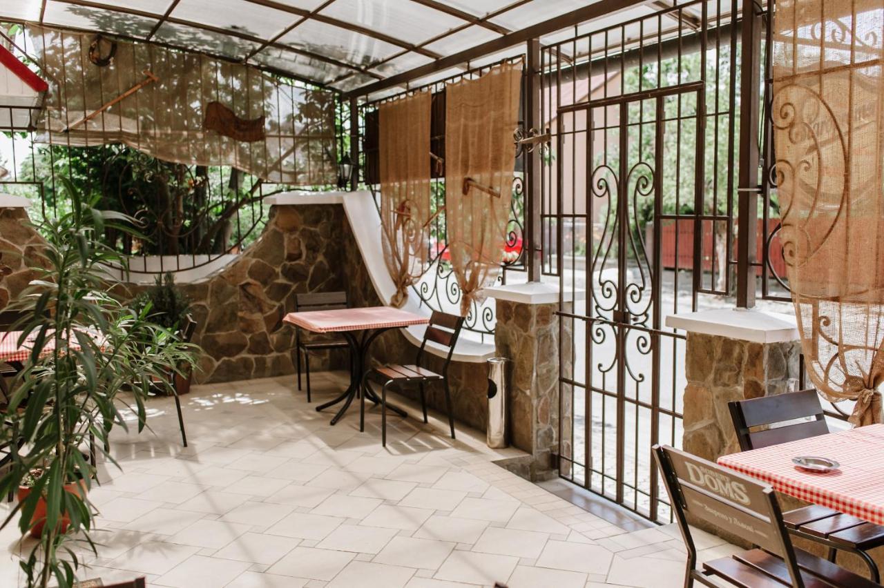 Mala Praha Hotell Uzjhorod Eksteriør bilde
