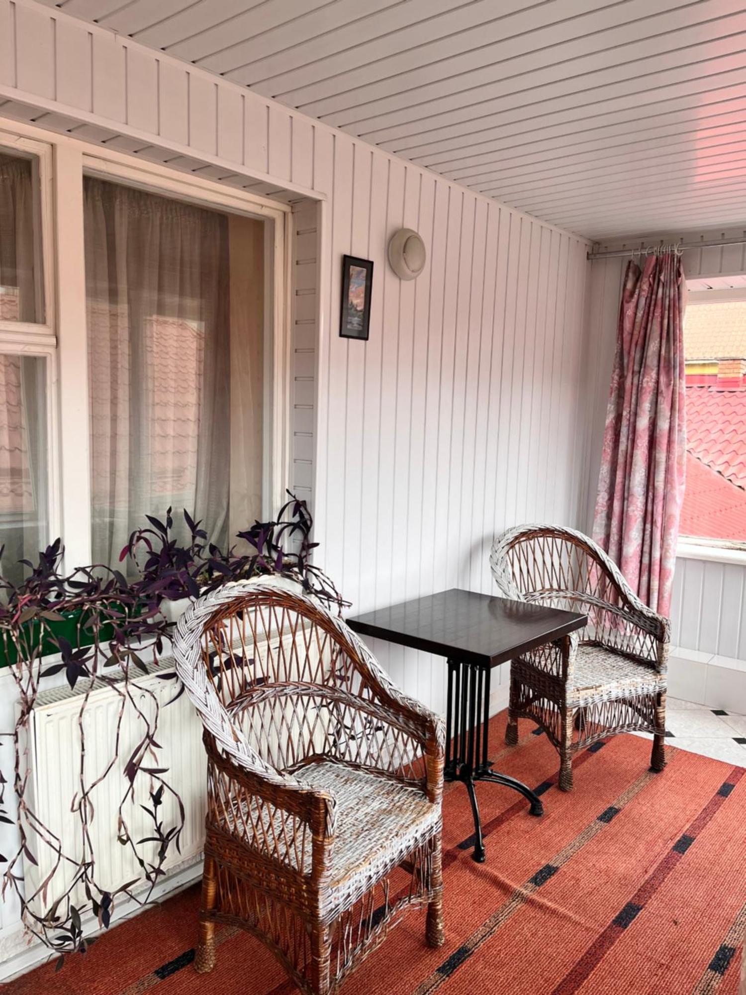 Mala Praha Hotell Uzjhorod Eksteriør bilde