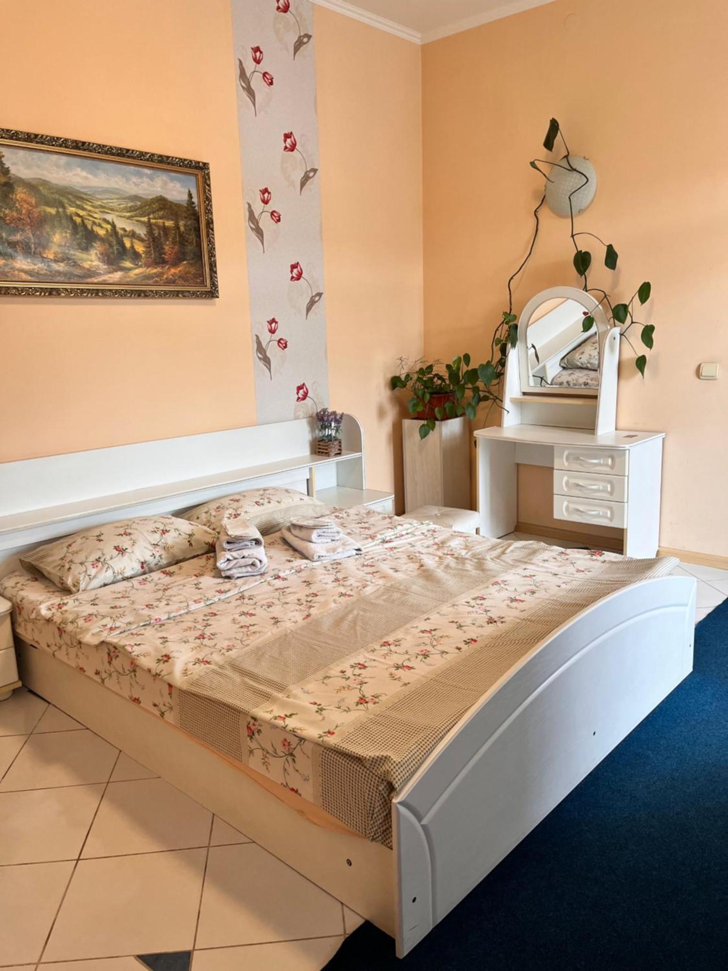 Mala Praha Hotell Uzjhorod Eksteriør bilde